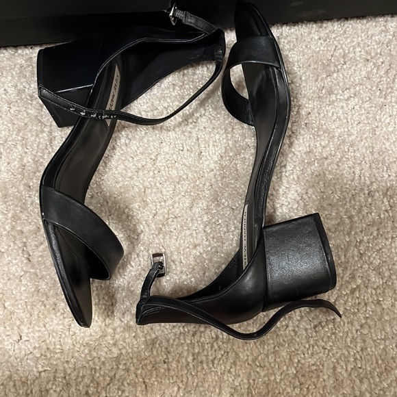 Two strap sandal - Picture 2 of 3